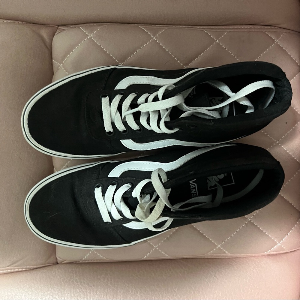 Vans Hightop Sneakers